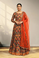 Boat neck anarkali with knitted duppata