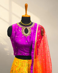 Key hole Front neck patten lehenga with knitted duppata