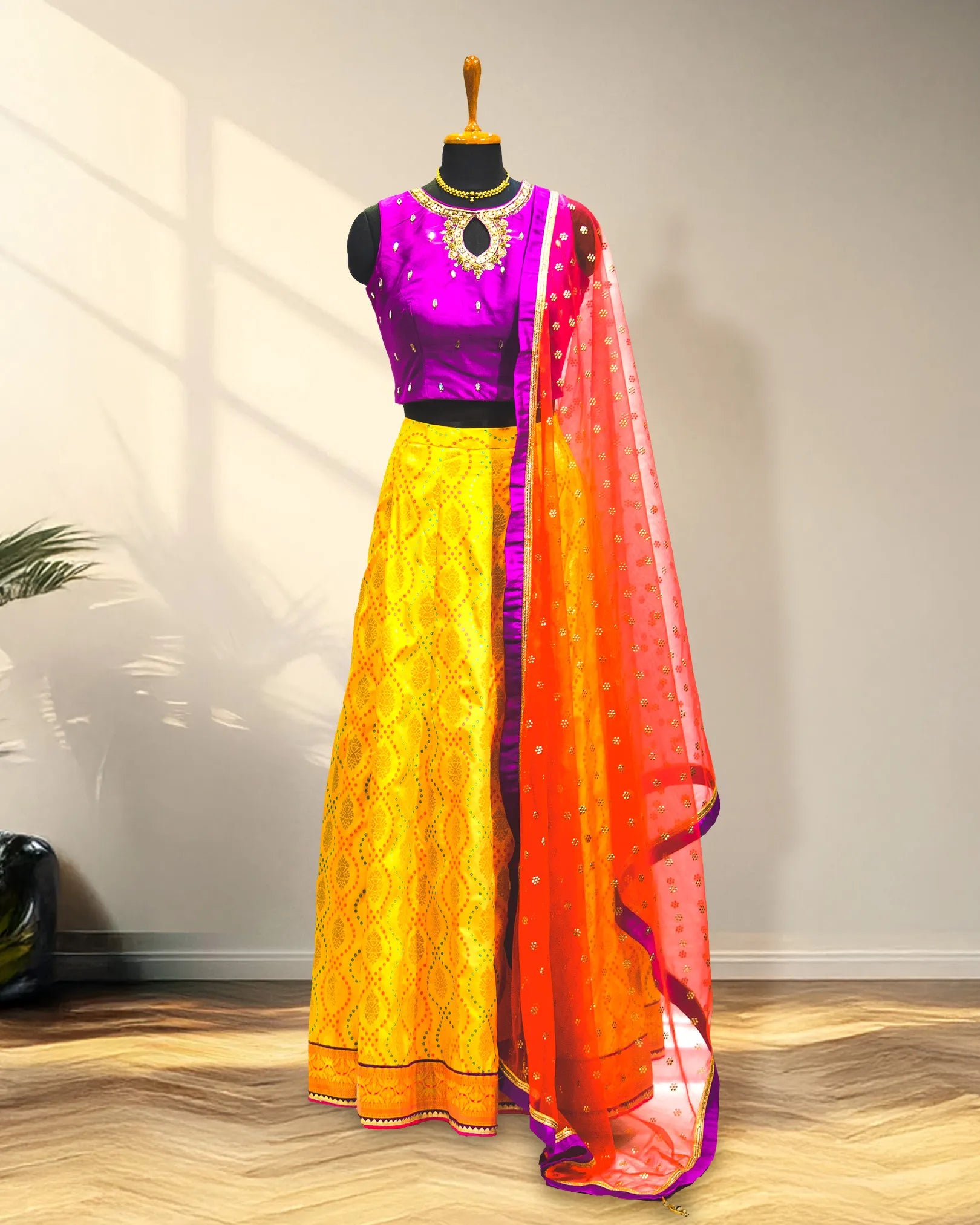 Key hole Front neck patten lehenga with knitted duppata