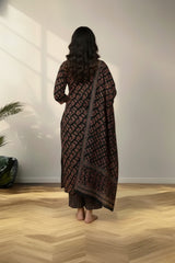 Round neckline crape kurti set