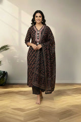 Round neckline crape kurti set